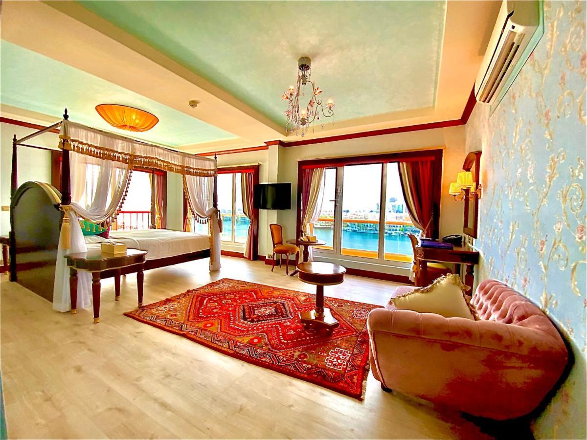 Riviera Hotel Dubai Exterior photo